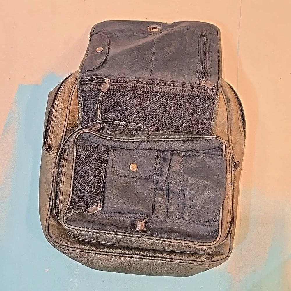 VTG Genuine Leather Backpack Brown Distressed Large Pockets Travel College 1990s